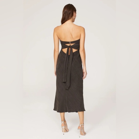 Third Form Field Flowers Dress - Picture 2 of 13